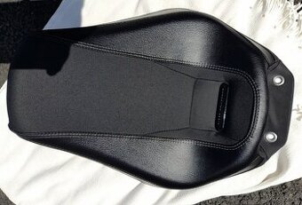 HARLEY DAVIDSON®BREAKOUT M8