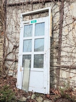 Prosklené vstupní dveře 104x240