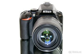 Nikon D5600 + Nikon 18-105mm TOP STAV