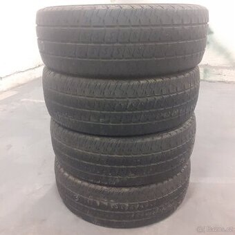 Pneu r16 C
