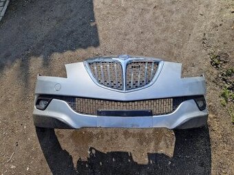 Lancia Delta - přední nárazník