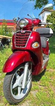 Kymco People 250