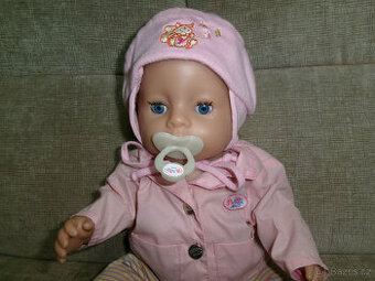 Panenka BABY BORN-mrkací Zapf Creation