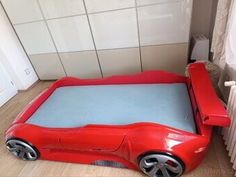 Auto postel včetně matrace