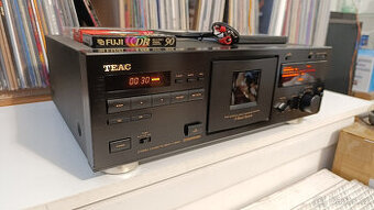 TEAC V-3000 Cassette Deck/ 3Head/Dolby B-C/ HX PRO