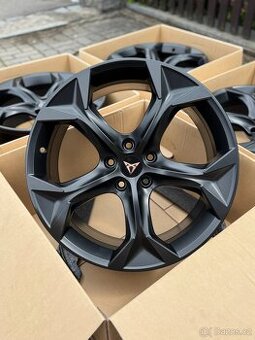 ORIGINÁL Alu cupra FORMENTOR R19, 5x112 - TOP STAV