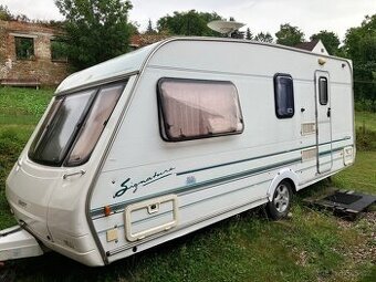 Anglický karavan Swift Signature