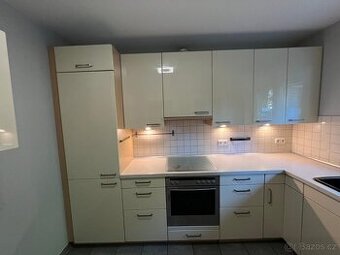 Světlá kuchyně AGNES