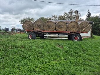 Vůz na kulaté balíky