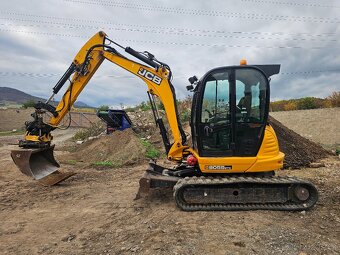Bagr JCB 8055ZTS + tiltrotátor Engcon EC05B