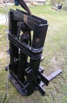 vysokozdvich za traktor vidle