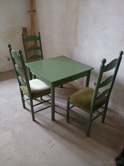 Prodám stůl a tři židle, styl Provence. Materiál: dub, jasan