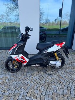 Skútr Aprilia SR 50