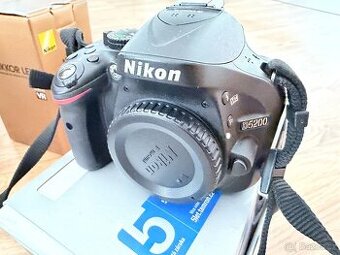 Nikon D5200, objektivy, stativ