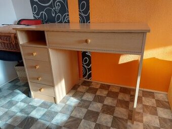 Psací stůl s židlí