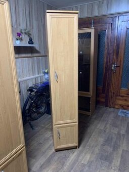 Prodám šatní skříň