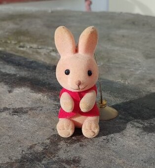 RŮŽOVÝ KRÁLÍČEK PŘÍVĚSEK NA KLÍČE/ NA OKNO