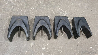 Trabant 601 - nepoužité dorazy nárazníků DDR