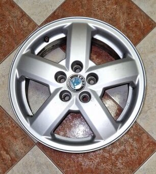 Škoda Octavia 1,  originální alu disky 6x15 ET 38