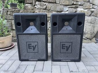 2x Electro‑Voice S‑200