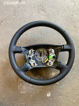 Renovovaný volant Škoda Fabia 1, čtyřramenný