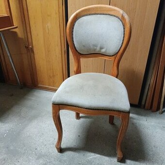 Židle ve stylu biedermeier