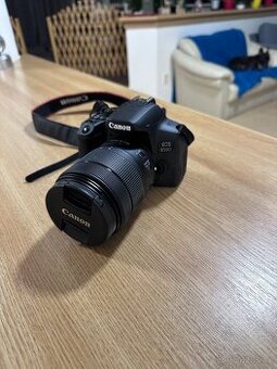 Canon EOS 850D černý + EF-S 18-135 mm f/3.5-5.6 IS USM