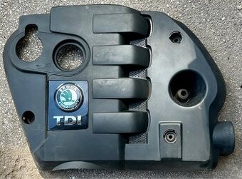 Kryt motoru Škoda
