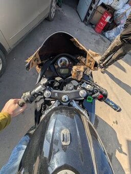 SV650s po nehodě