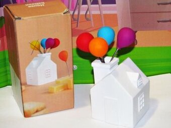 Napichvátka designová sada 4 balónky + stojánek domeček .