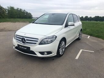 Mercedes Benz B180 2014