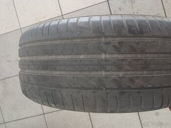 225/40r18