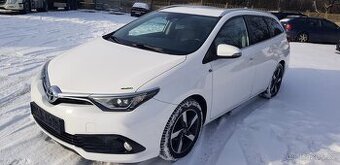 Toyota Auris 1.2 turbo Full LED NAVI KAMERA