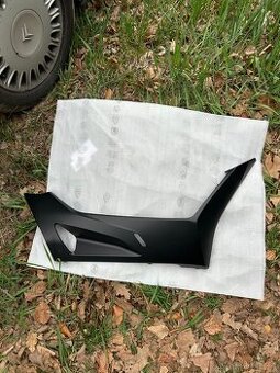 Honda PCX125 spodní pravý plast nášlap (64431-K1Z-J10ZH)