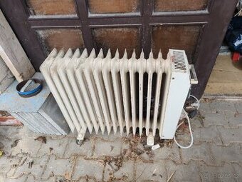 Olejový radiátor 2kW (800W, 1.2kW) litinový, na kolečkách