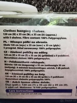 Závěsné poličky na oděvy