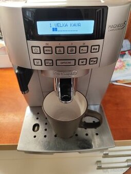 Prodám kávovar DeLonghi Magnifica ECAM 22.360.S