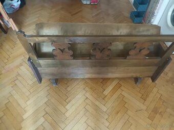 Starožitná lavice a komoda