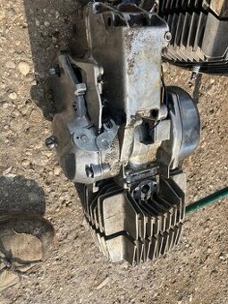 Predám motor 2 kW 2 ks bez zapaľovania a karburatora