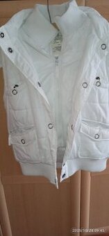 Krásná zimní bílá vesta velikost XXL