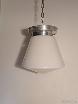 Art Deco stropnice, pěkný lustr