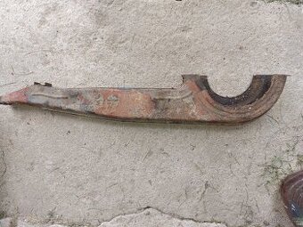 Asi ČZ 125, 175, 250 jeden díl krytu řetězu