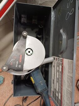 Drážkovací fréza Bosch GNF 65 A zánovní