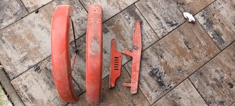 Babetta 210 - plechy červené komplet set