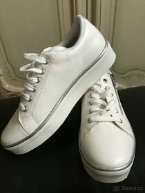 Tenisky nové Ambellis vel.36