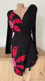 Krásné dámské šaty Desigual vel.XS/S