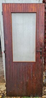 Prodám vchodové dveře pravé 80 borovice