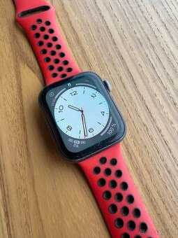 Apple watch 4, 44mm - 1