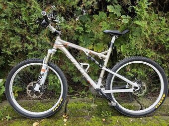Prodám celoodpružené horské jízdní kolo FOCUS