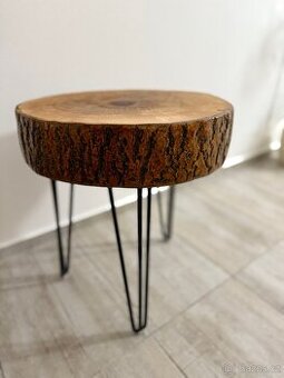 Stolek- ruční výroba